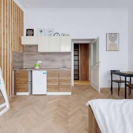 Vita Nejedleho Apartments Prag Exterior foto