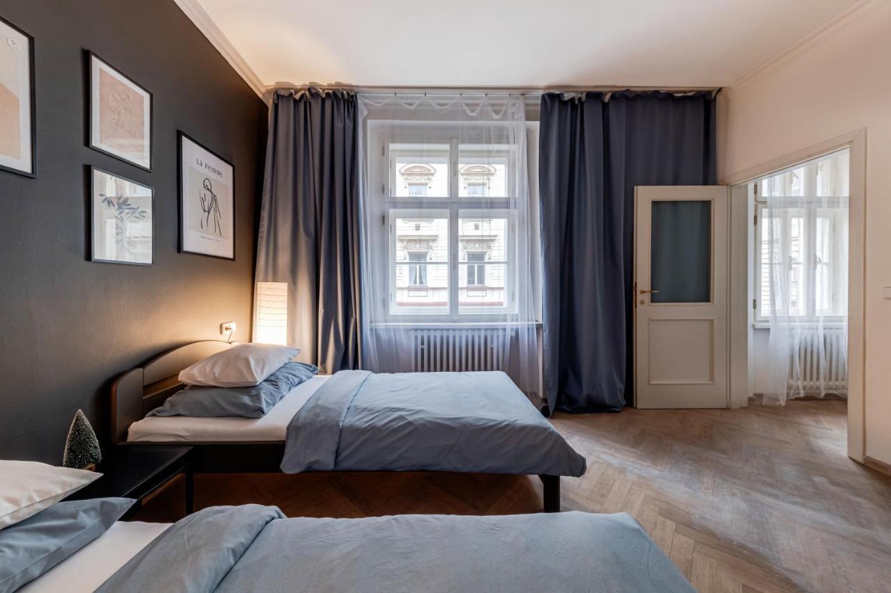 Vita Nejedleho Apartments Prag Exterior foto