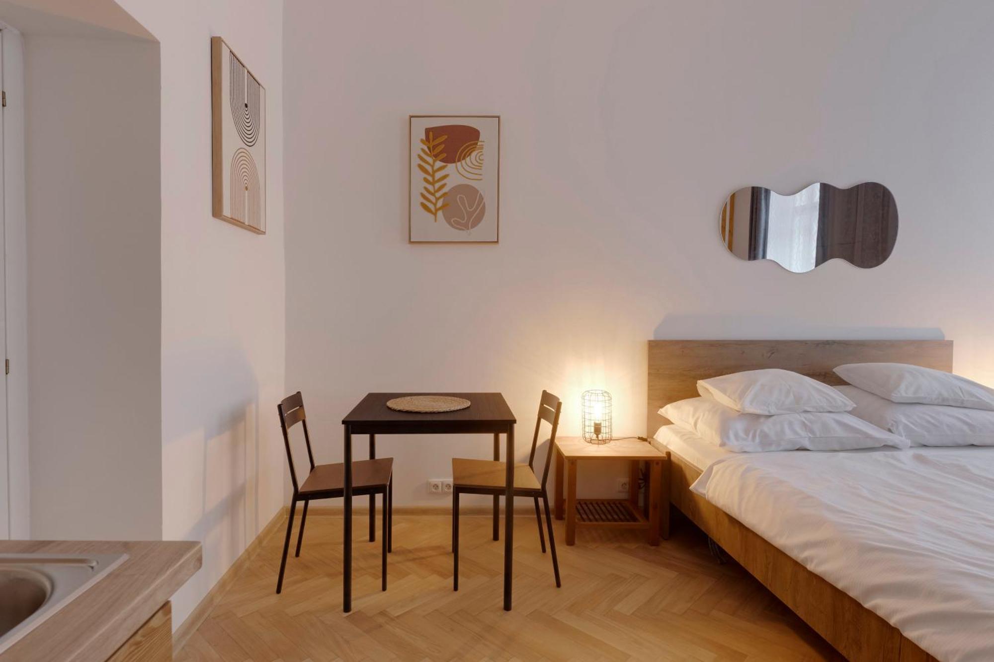 Vita Nejedleho Apartments Prag Exterior foto